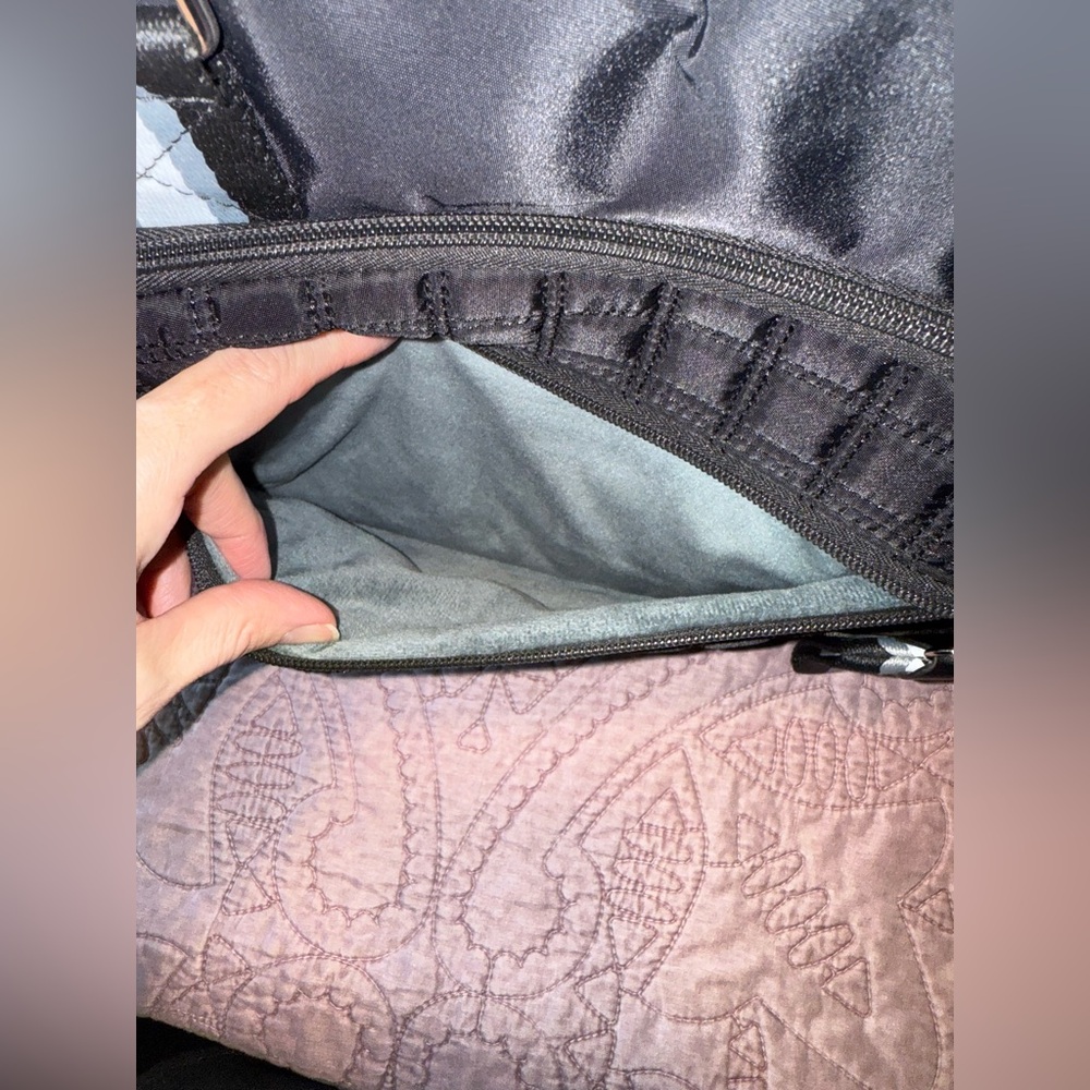 Elegant Black Quilted Laptop Bag with Pink Accents - Picture 5 of 16